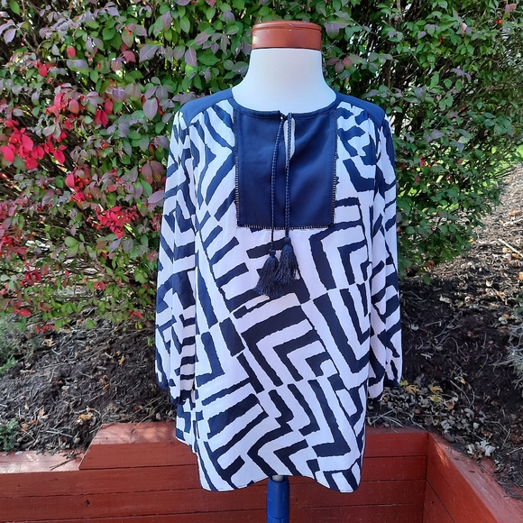 Chico's Travelers Sheer Geo Print Tassel Cutout Silky Coverup Top Navy Medium - Picture 4 of 13